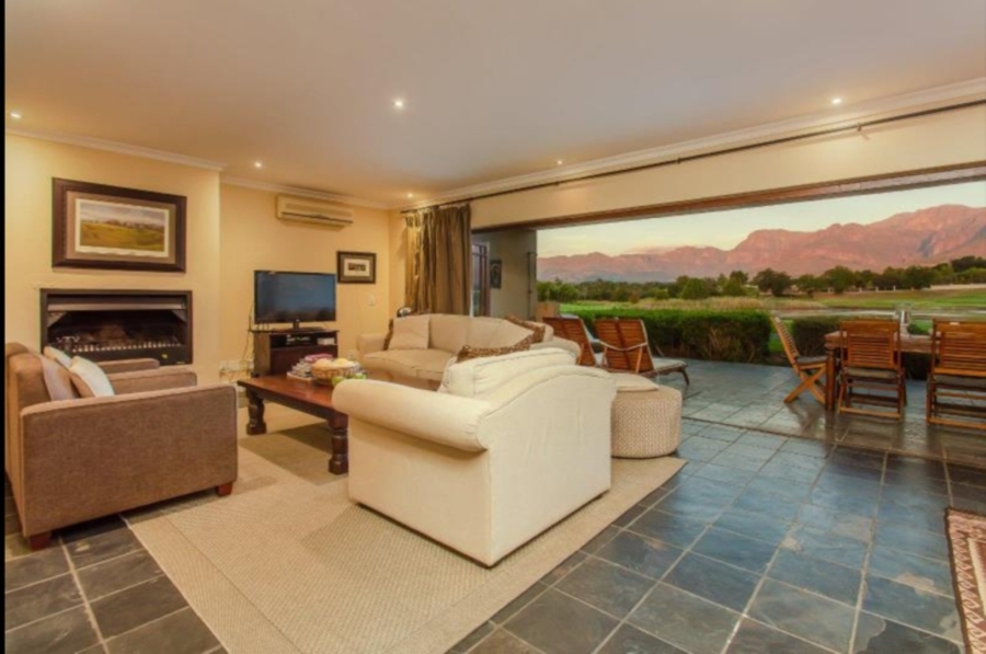 To Let 4 Bedroom Property for Rent in Boschenmeer Golf Country Estate Western Cape